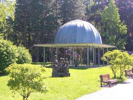 Der Trinkpavillon im Kurpark in Friedrichroda