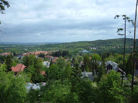 Blick vom Zimmerberg - Das Familienbad Tabbs ist in der Mitte zu sehen.